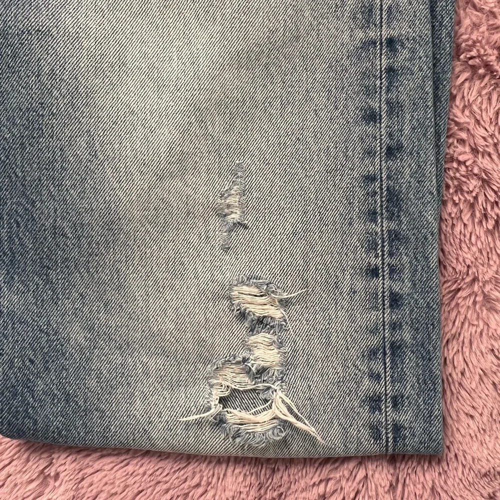 Levi’s White Oak Wedgie Jeans - Picture 9 of 10